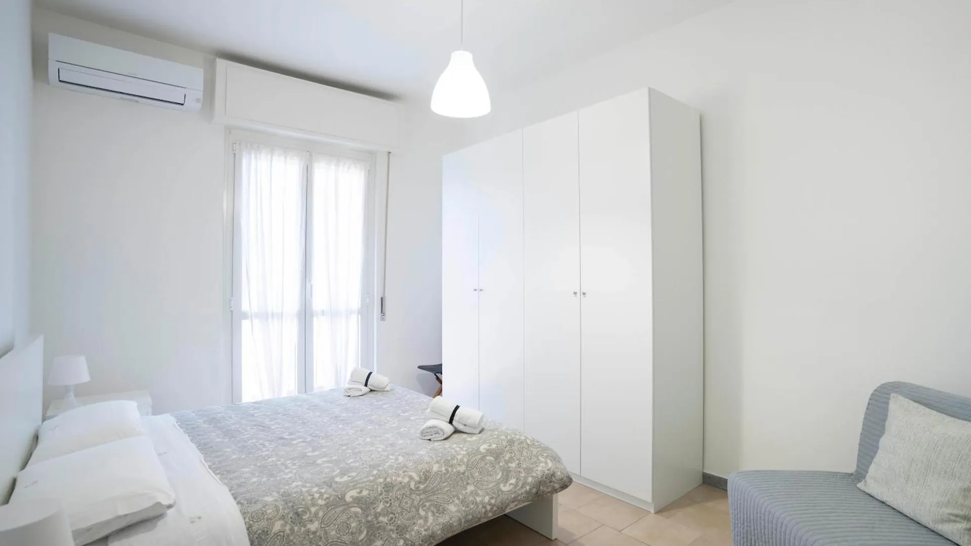 Ale E-Commerce Holiday Home location
